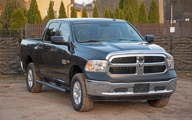 Dodge RAM cena 69000 przebieg: 120000, rok produkcji 2016 z Warszawa małe 379